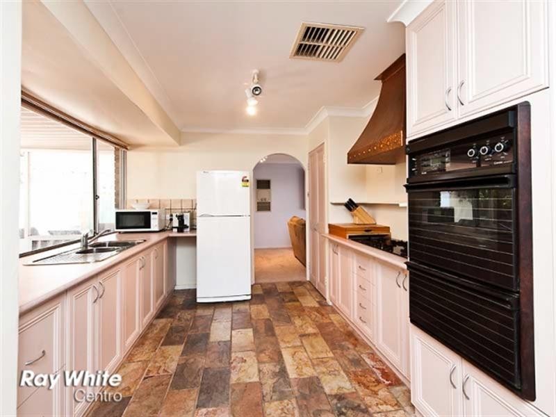 31 Edgewater Drive, Edgewater WA 6027