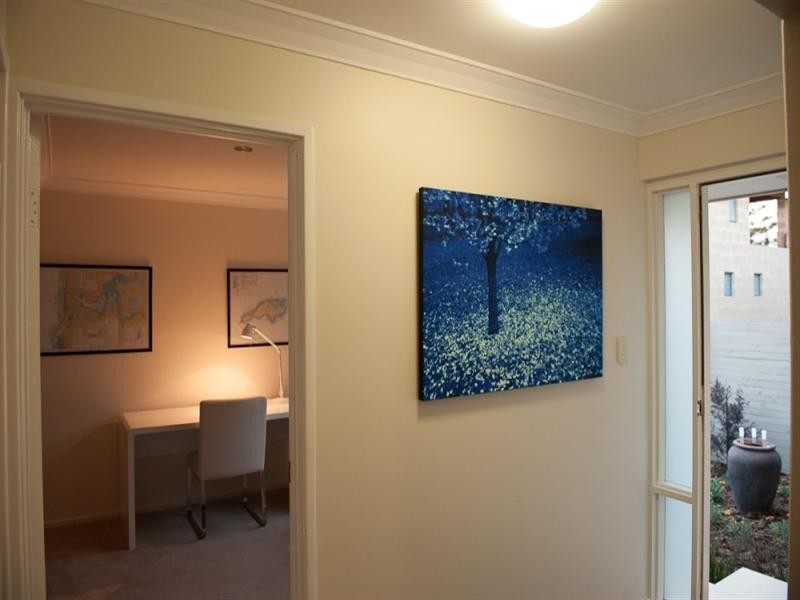 5a Deane Street, Cottesloe WA 6011