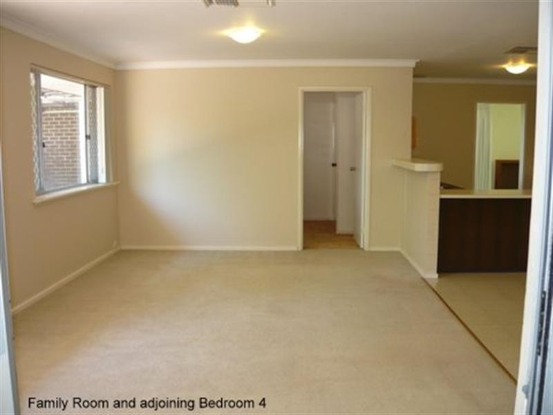 18 Mereworth Road, Thornlie WA 6108