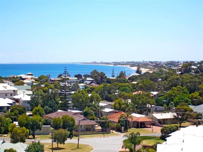 11 Sandra Street, Falcon WA 6210