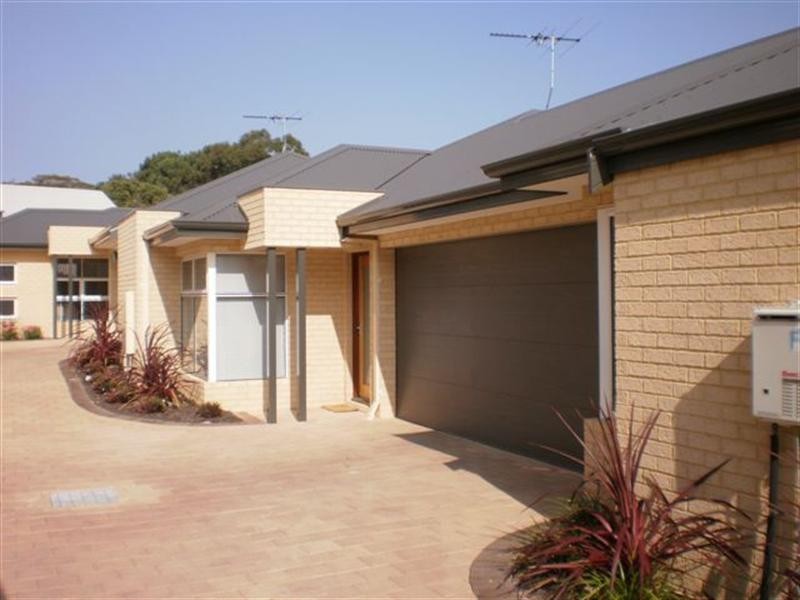 9b Escot Road, Innaloo WA 6018