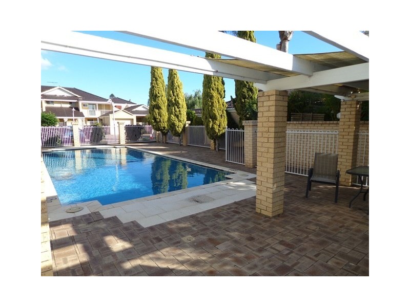 14/19 Flynn Street, Churchlands WA 6018