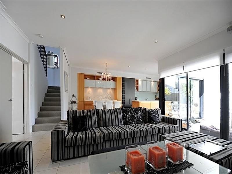 6 Darbon Crescent, Subiaco WA 6008