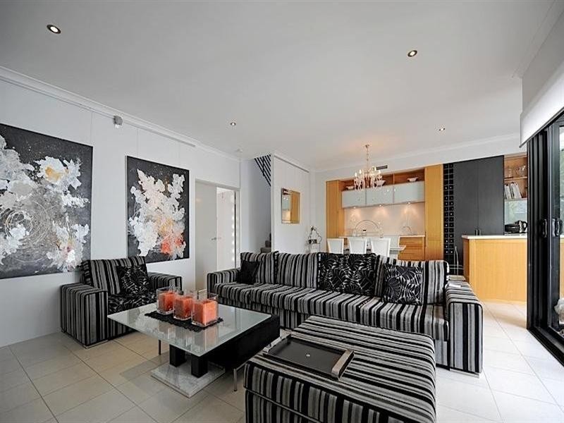 6 Darbon Crescent, Subiaco WA 6008