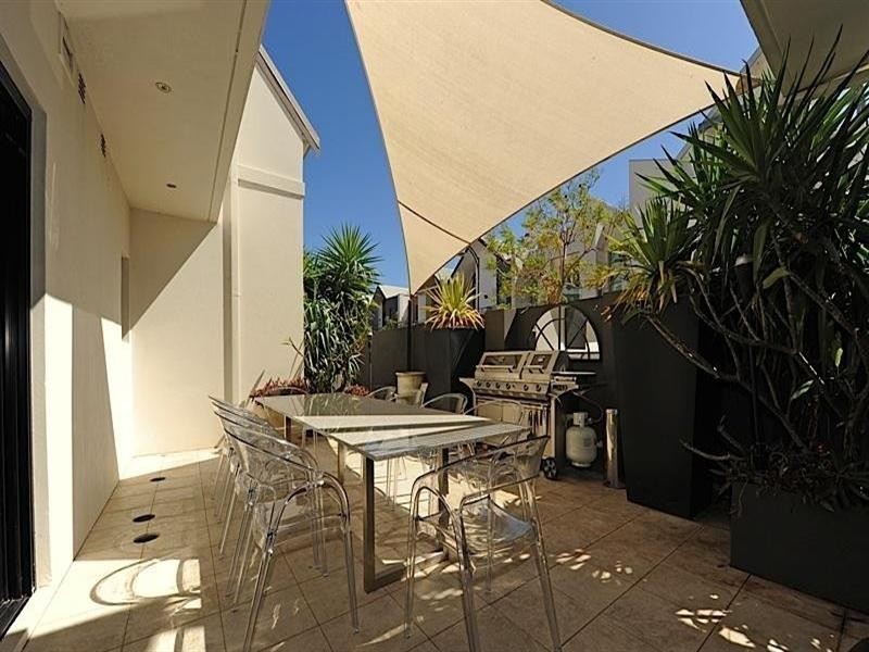 6 Darbon Crescent, Subiaco WA 6008
