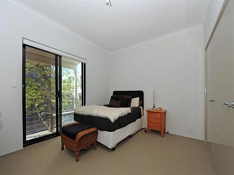 6 Darbon Crescent, Subiaco WA 6008