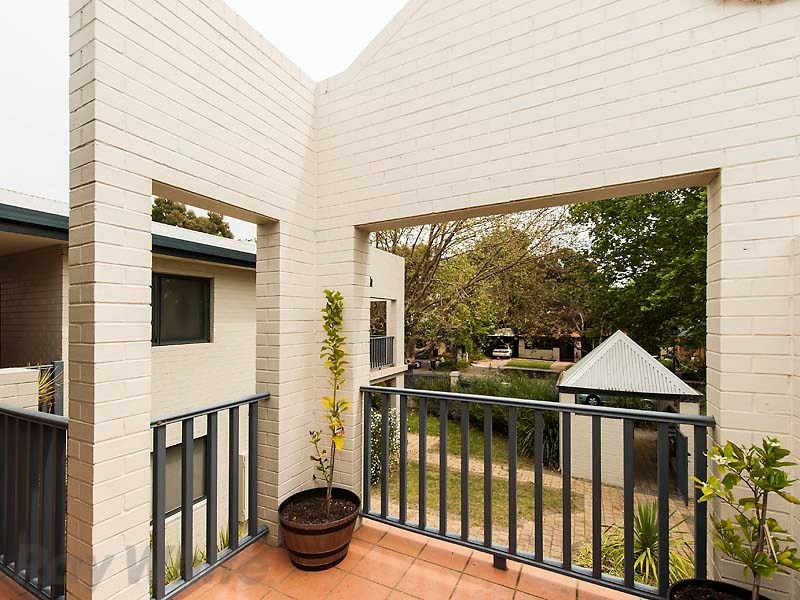 10/24 Lansdowne Street, Jolimont WA 6014