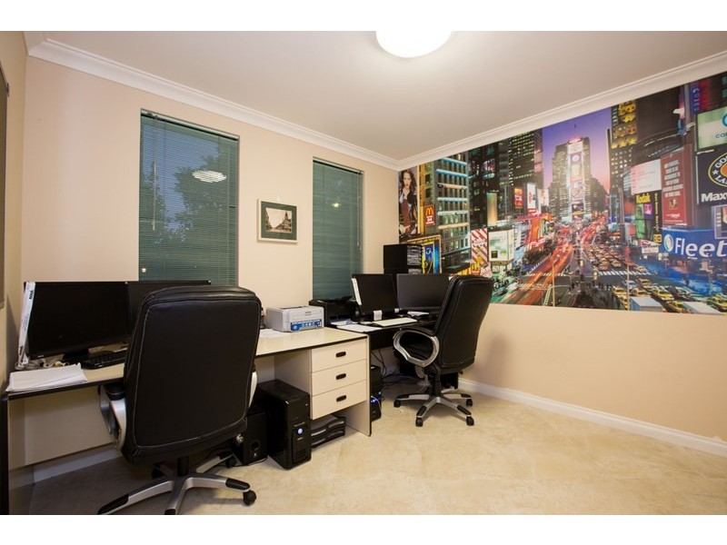 10 Mere View Way, Subiaco WA 6008