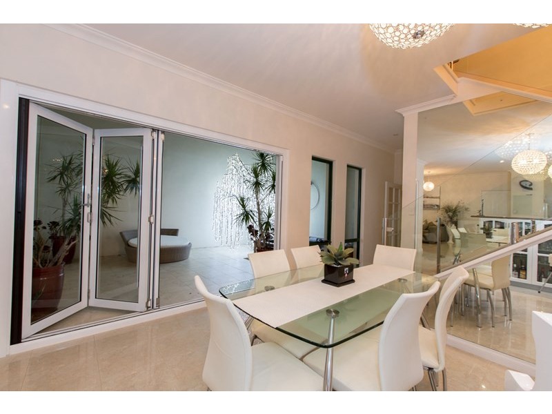 10 Mere View Way, Subiaco WA 6008