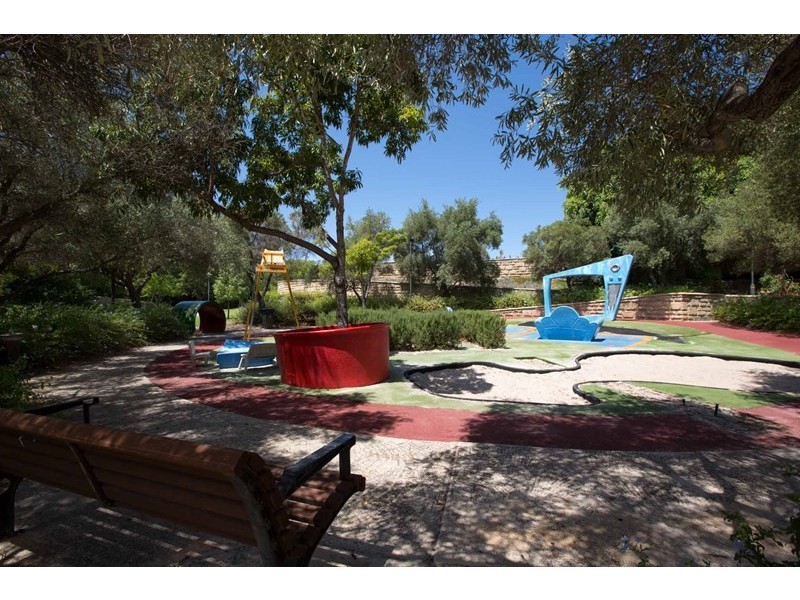 10 Mere View Way, Subiaco WA 6008