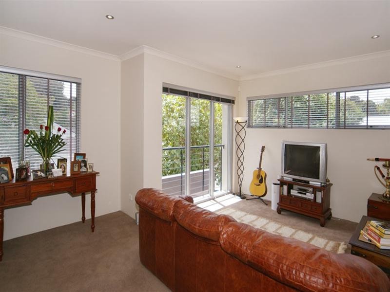 129 Woolwich Street, West Leederville WA 6007