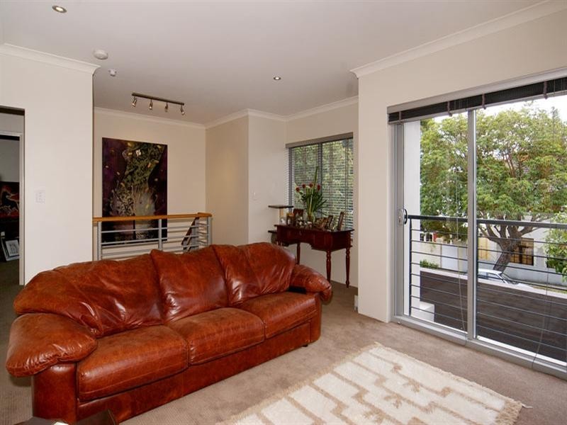 129 Woolwich Street, West Leederville WA 6007