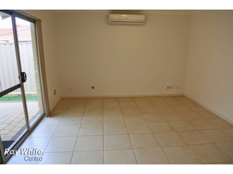 8 Viognier Link, Pearsall WA 6065
