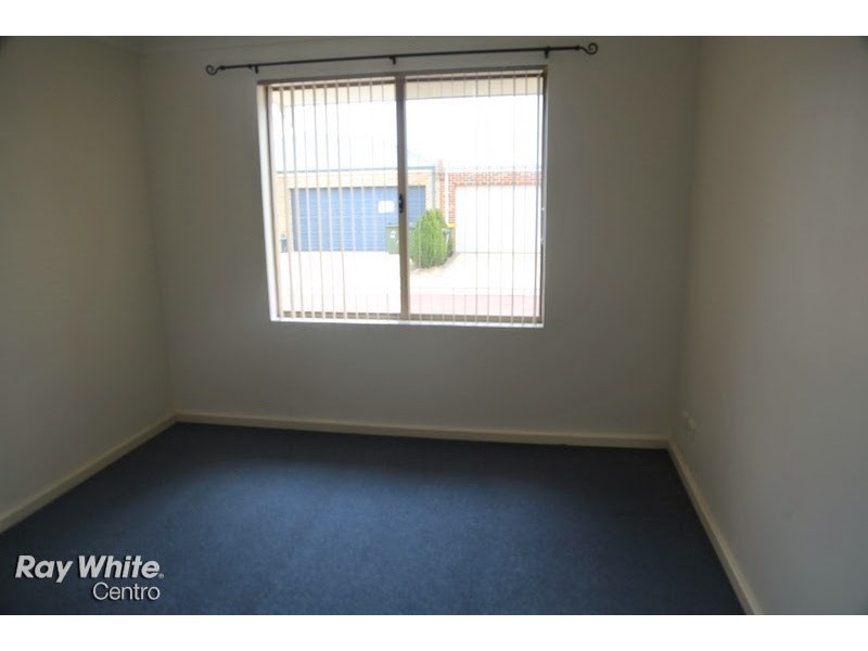 8 Viognier Link, Pearsall WA 6065