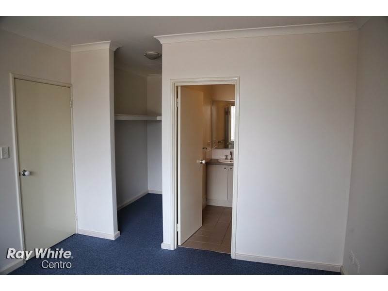 8 Viognier Link, Pearsall WA 6065