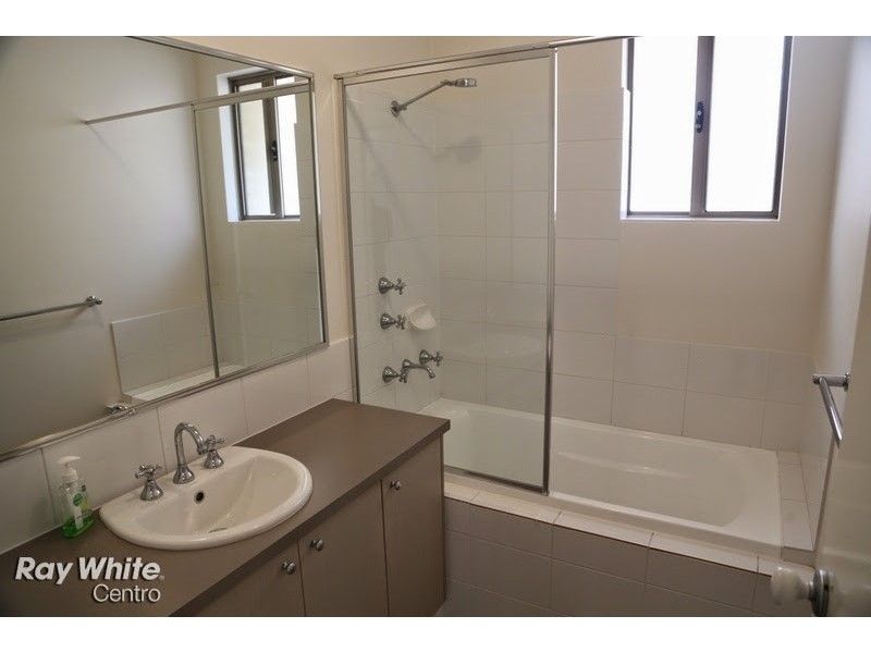 8 Viognier Link, Pearsall WA 6065