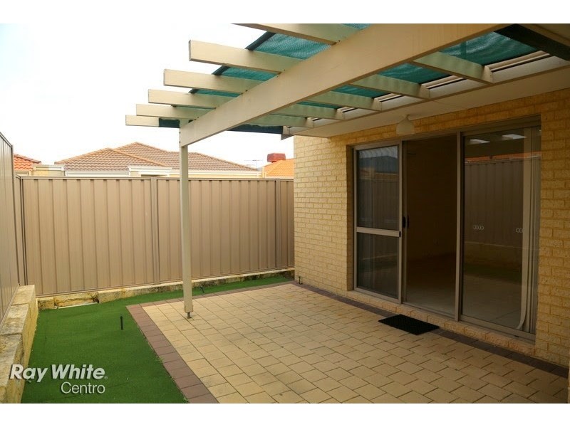 8 Viognier Link, Pearsall WA 6065