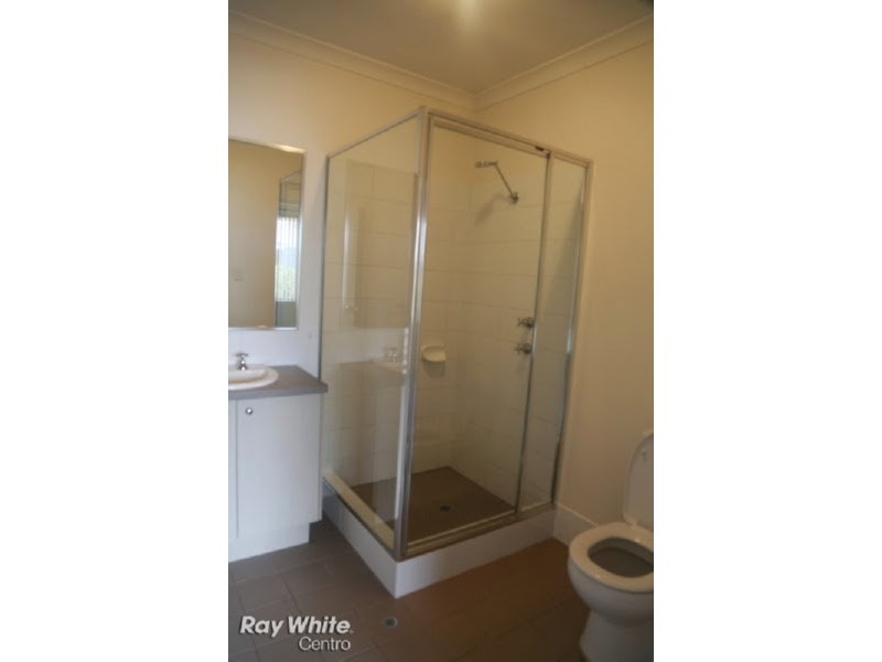 8 Viognier Link, Pearsall WA 6065