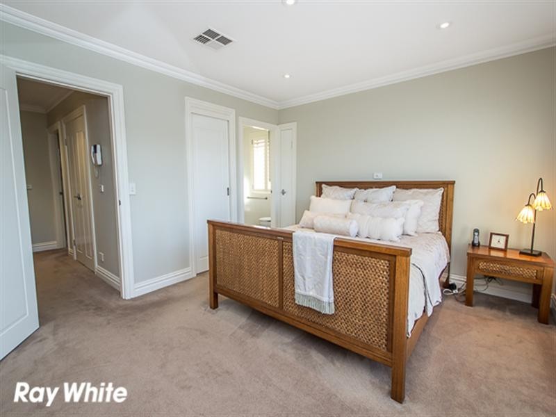 6 Blackbutt Street, Bossley Park NSW 2176