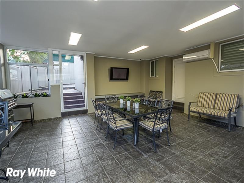 6 Blackbutt Street, Bossley Park NSW 2176