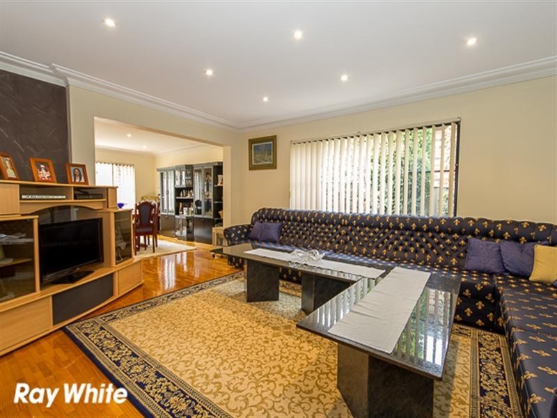 91 Tallowood Crescent, Bossley Park NSW 2176
