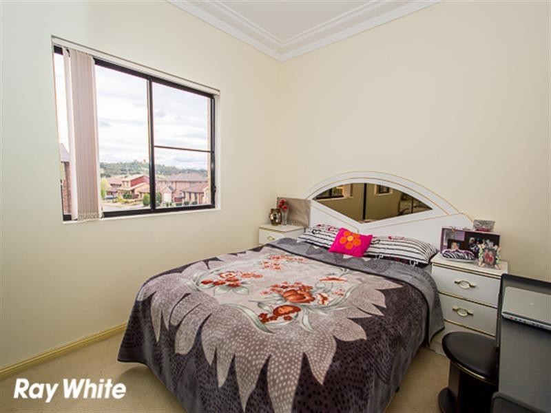 91 Tallowood Crescent, Bossley Park NSW 2176