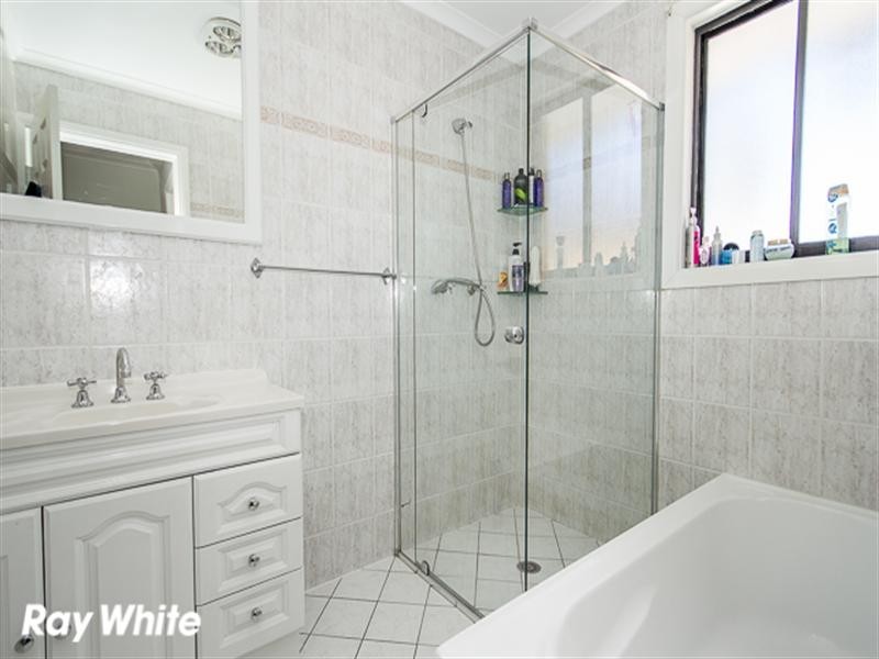 8 Goldsmith Place, Wetherill Park NSW 2164