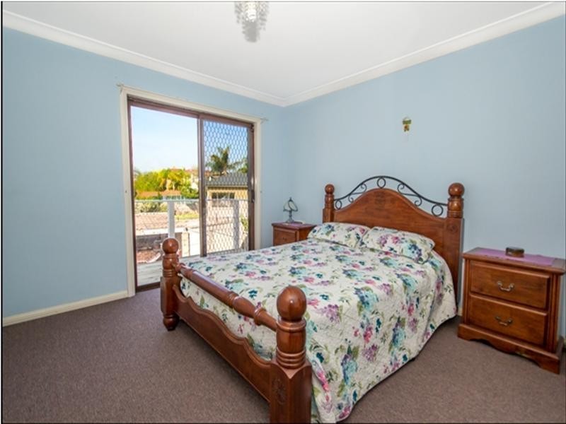 25 Tallowood Crescent, Bossley Park NSW 2176