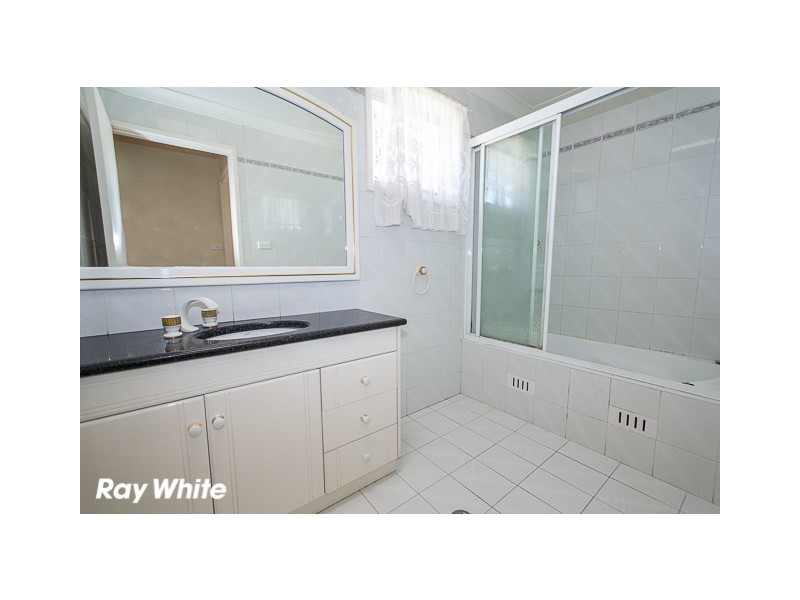 10 Maugham Crescent, Wetherill Park NSW 2164