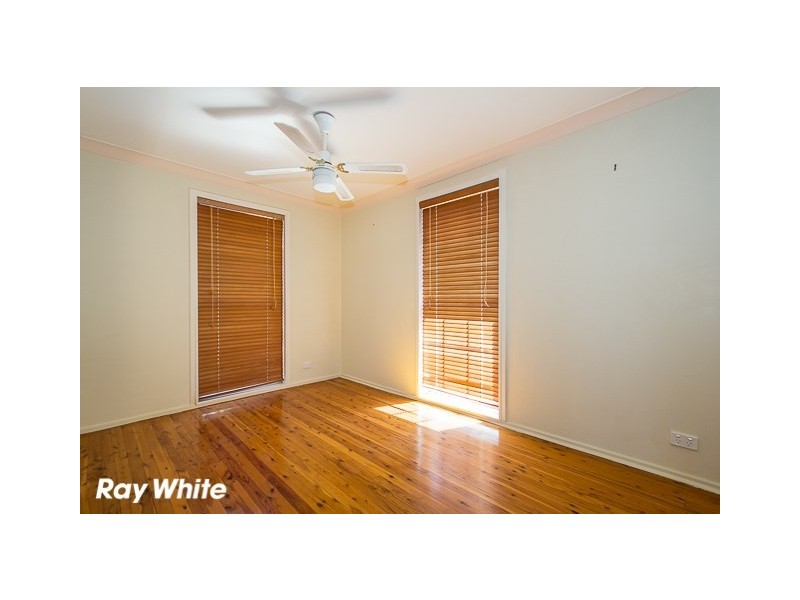 10 Maugham Crescent, Wetherill Park NSW 2164