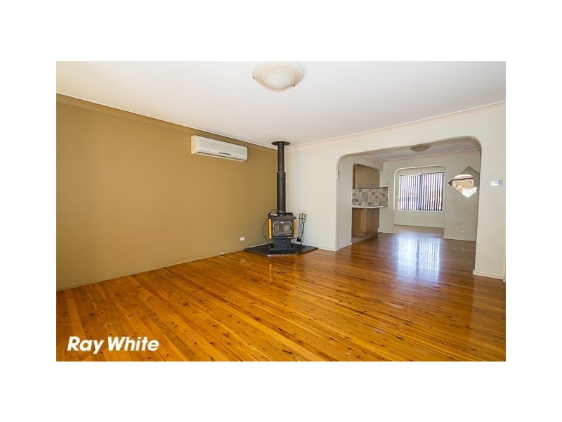 10 Maugham Crescent, Wetherill Park NSW 2164