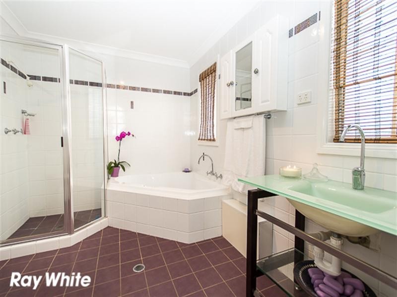 8 Ogden Close, Abbotsbury NSW 2176
