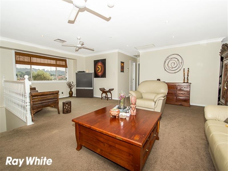 8 Ogden Close, Abbotsbury NSW 2176
