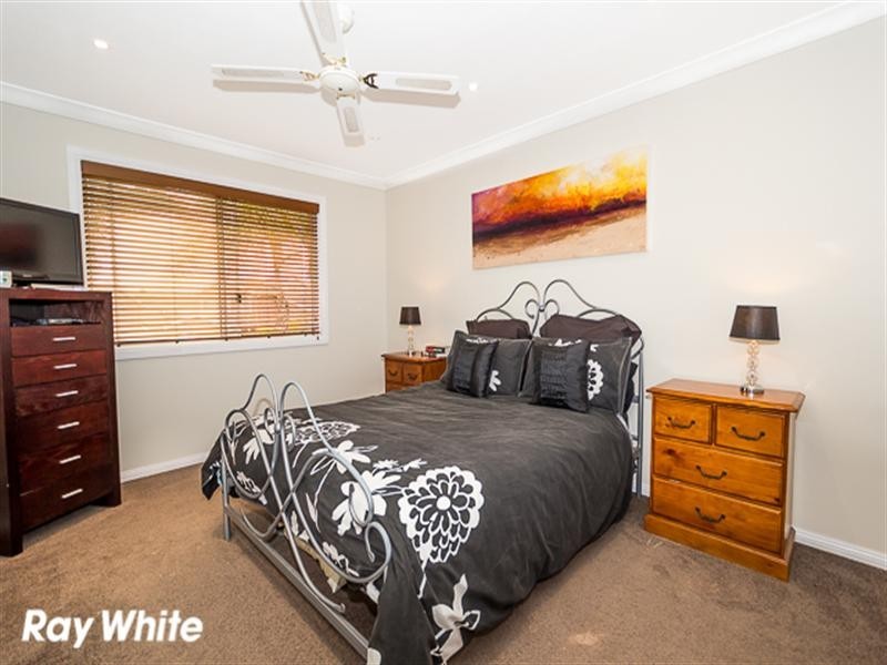 8 Ogden Close, Abbotsbury NSW 2176