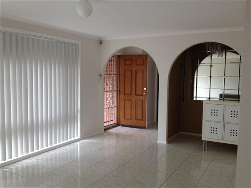 103 Melbourne Road, St Johns Park NSW 2176