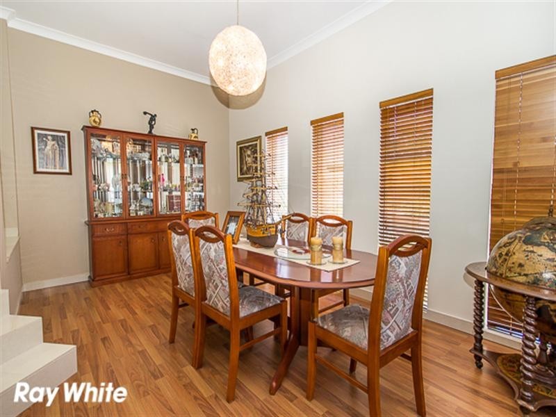 2 Brewon Close, Bossley Park NSW 2176