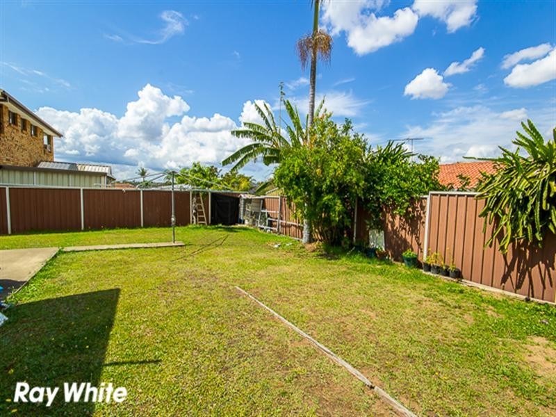 27 Mohawk Crescent, Greenfield Park NSW 2176