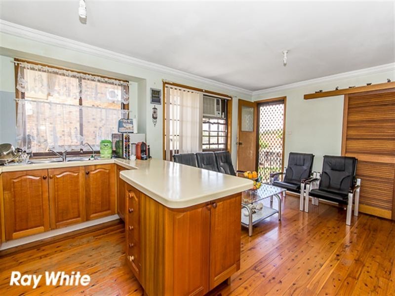 27 Mohawk Crescent, Greenfield Park NSW 2176