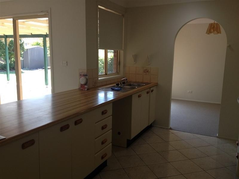 17 Falmer Street, Abbotsbury NSW 2176
