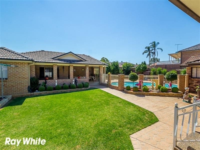 1a Falklands Avenue, Bossley Park NSW 2176