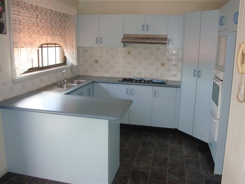 1 Glen Davis Avenue, Bossley Park NSW 2176