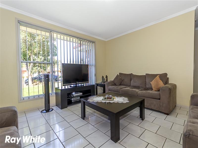 22 Woodlands Avenue, Bossley Park NSW 2176