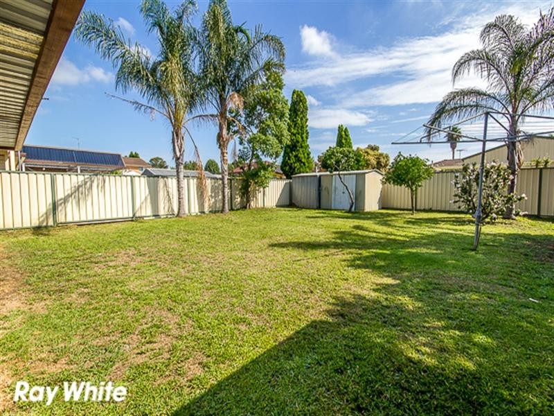 22 Woodlands Avenue, Bossley Park NSW 2176
