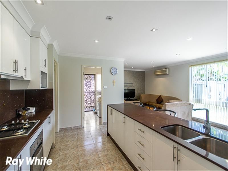 21 Devenish Street, Greenfield Park NSW 2176