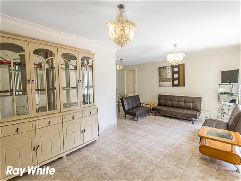 21 Devenish Street, Greenfield Park NSW 2176