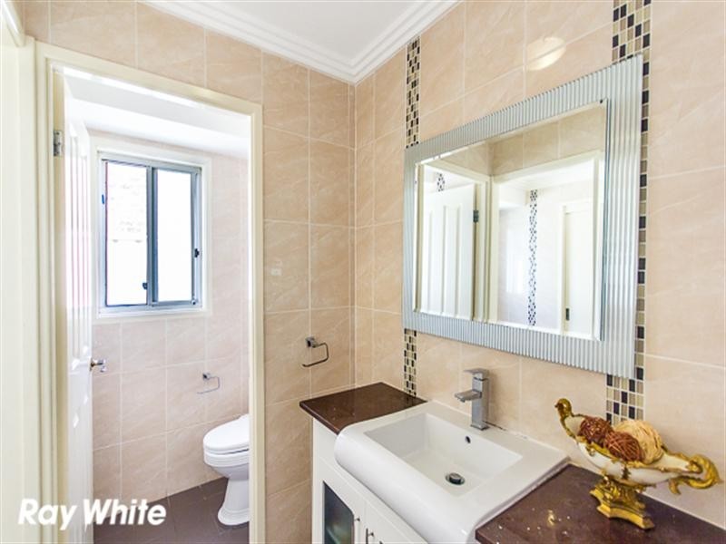 21 Devenish Street, Greenfield Park NSW 2176