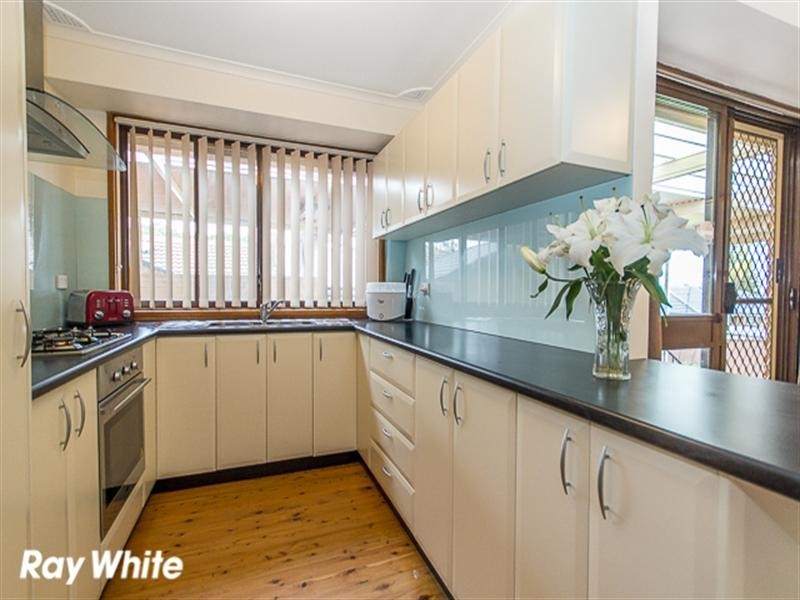 2 Wewak Place, Bossley Park NSW 2176