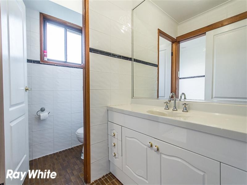 2 Wewak Place, Bossley Park NSW 2176