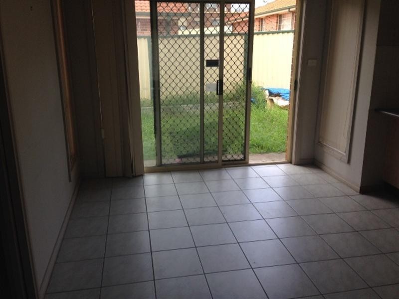 2/21 Timothy Place, Edensor Park NSW 2176