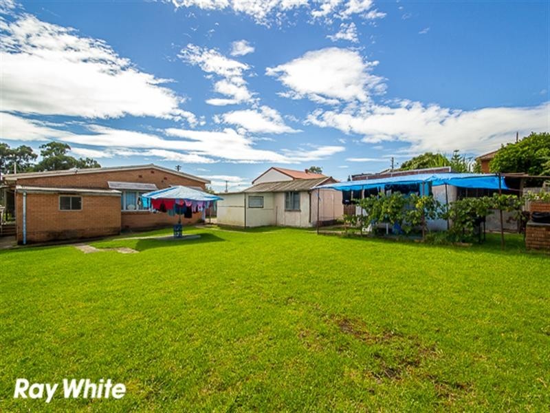 255 Brenan Street, Smithfield NSW 2164